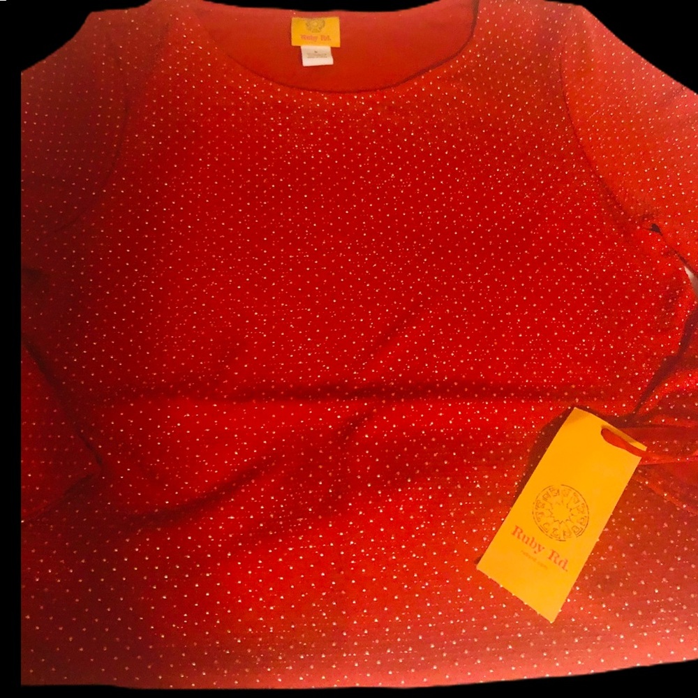 Gorgeous RUBY RED ladies tunic top with Necklace. (NWT) - Picture 8 of 9